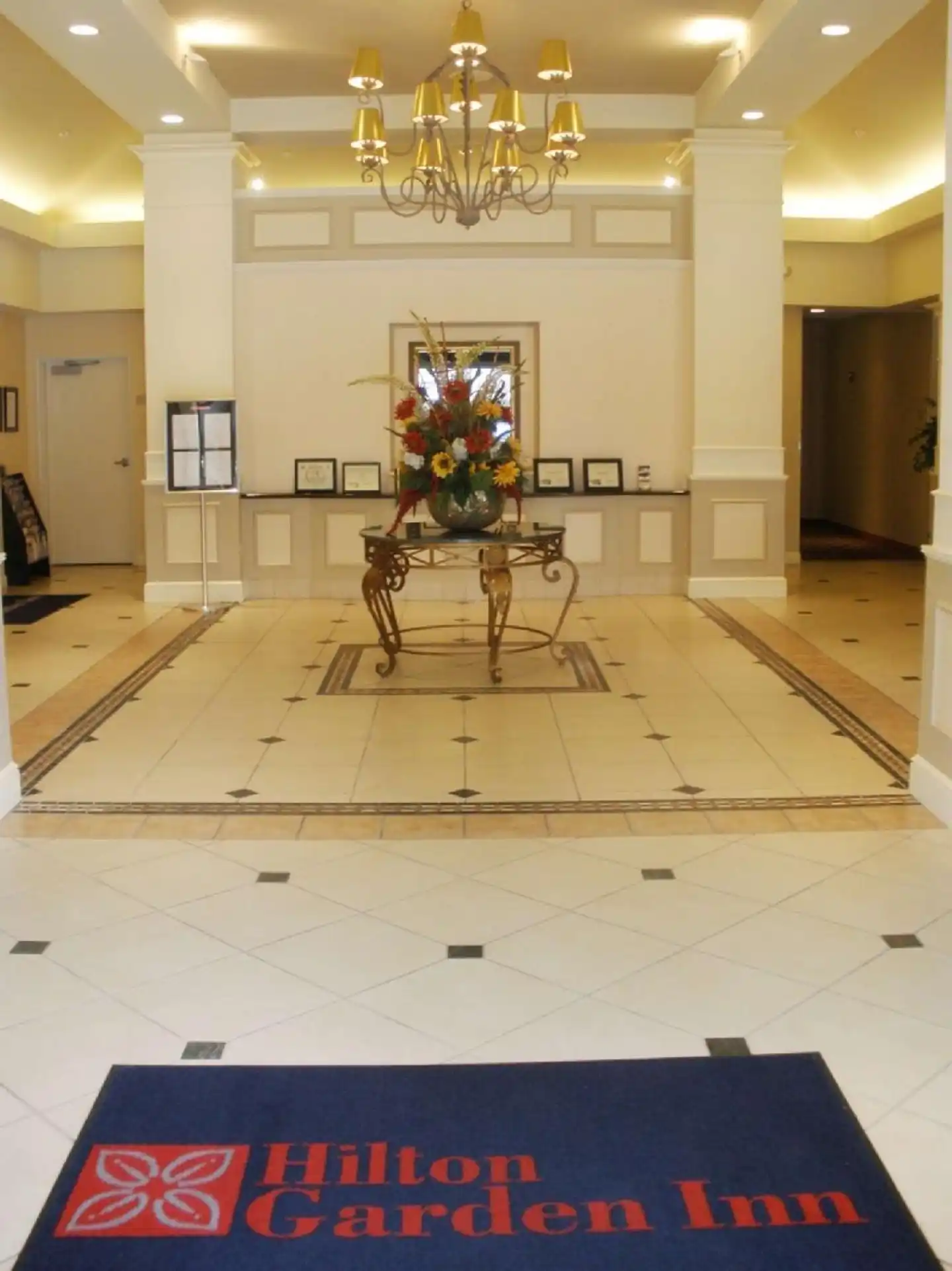 Hilton Garden Inn Yakima Lobby