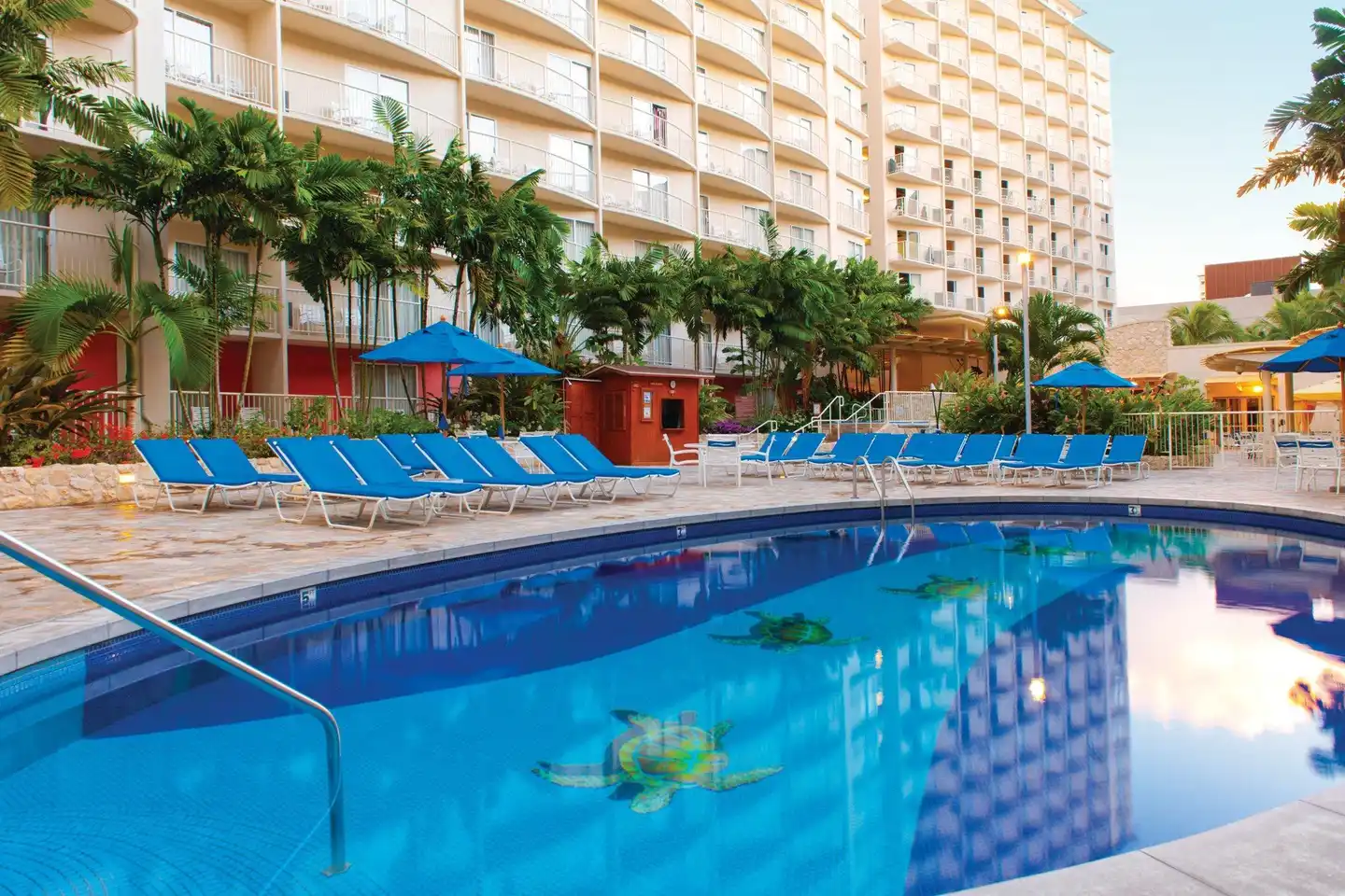 Club Wyndham at Waikiki Beach Walk Pool