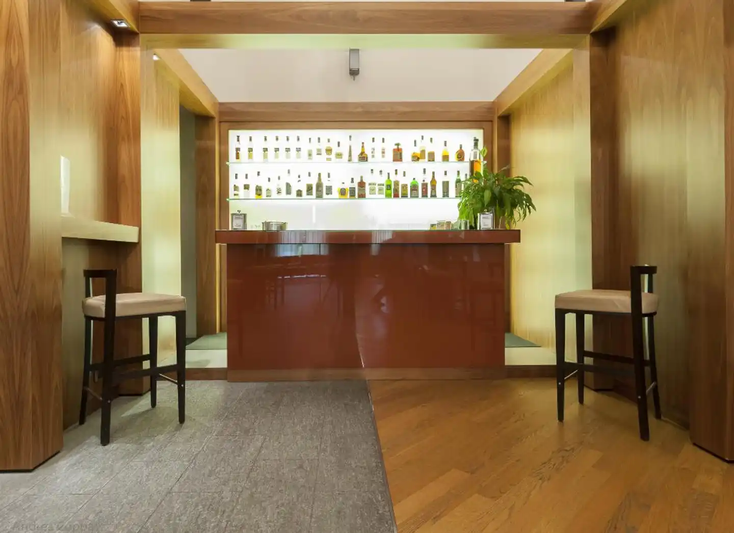 Barrage Bar