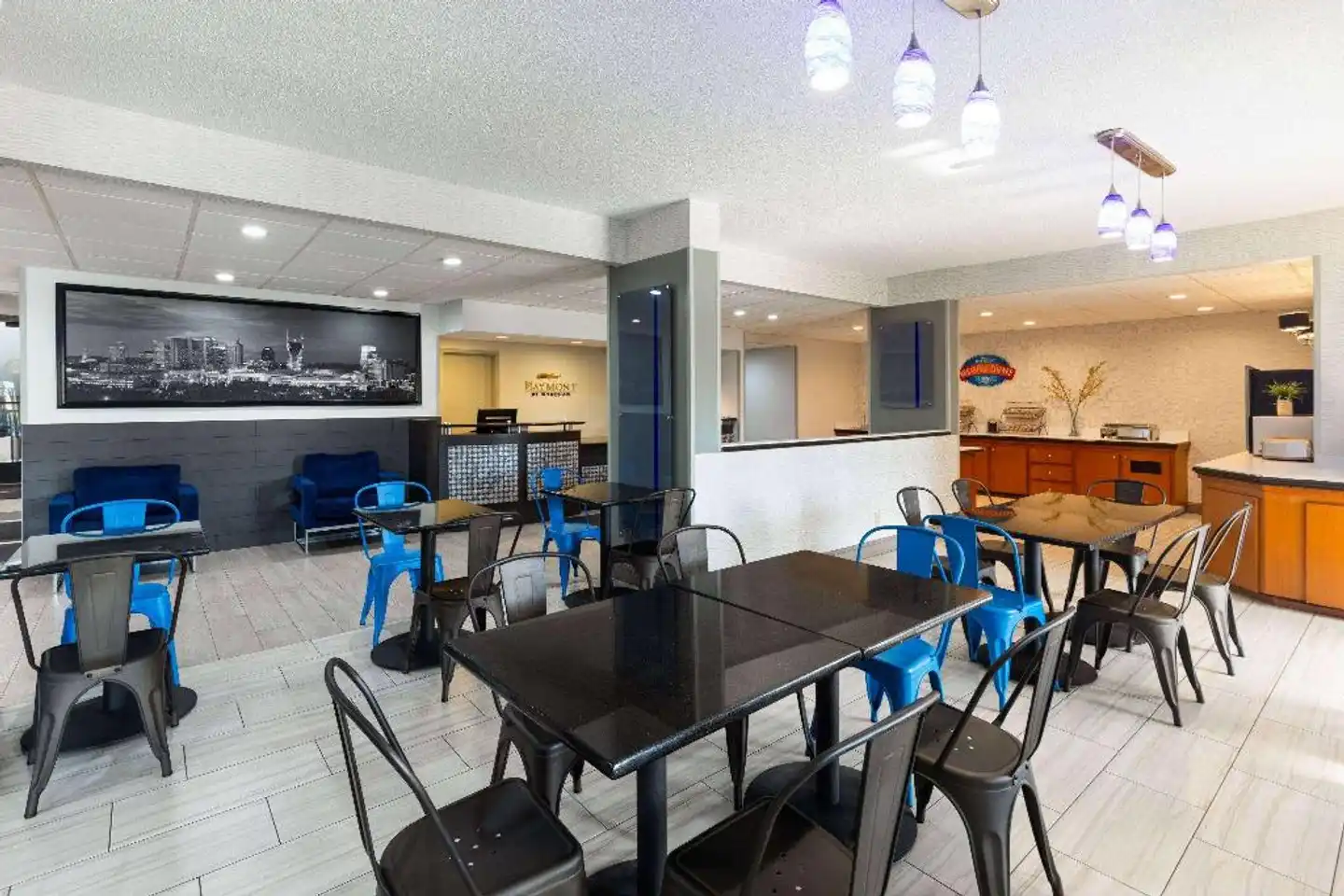 Baymont by Wyndham Nashville Bar