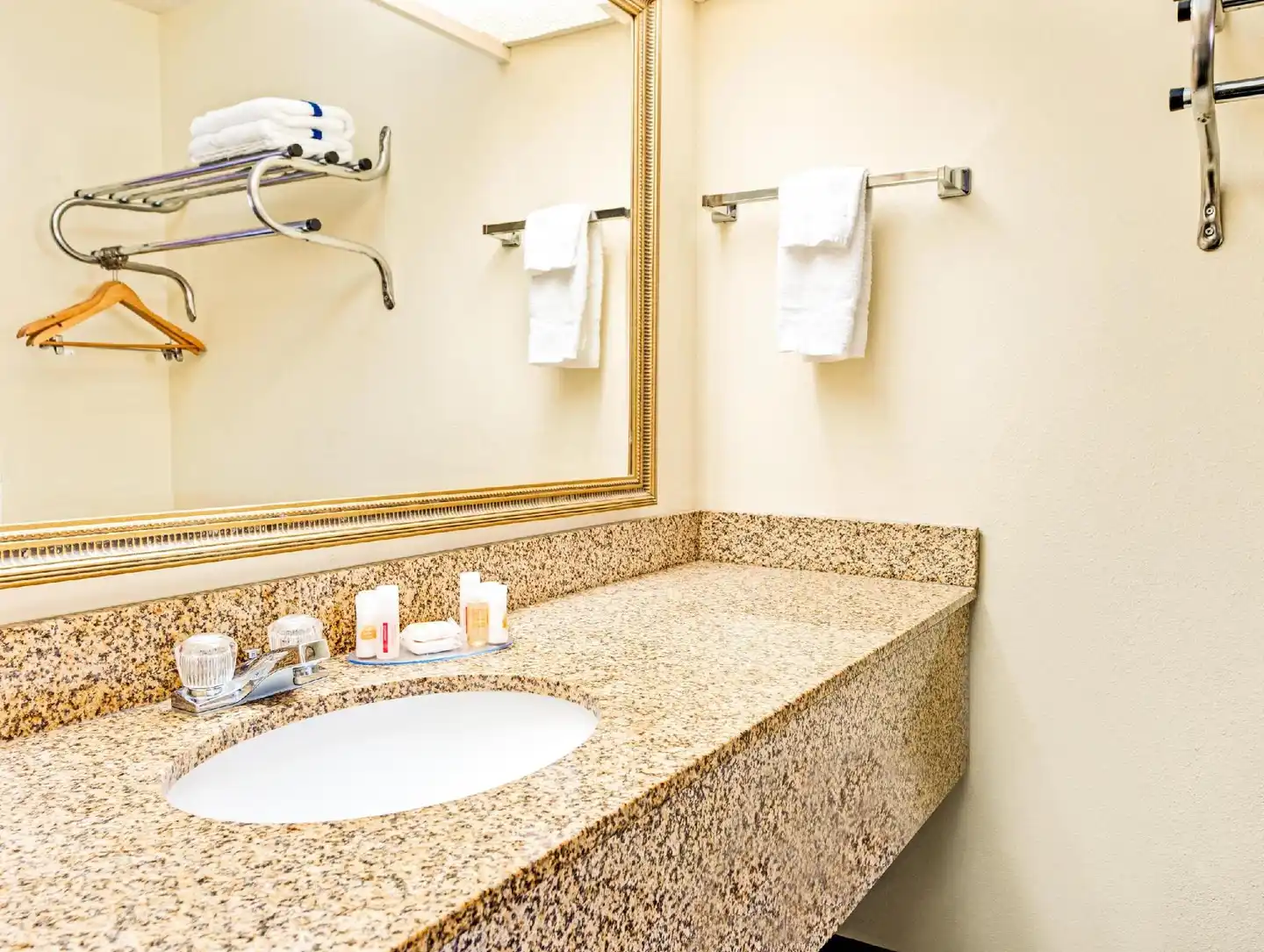 Days Inn - Covington Badezimmer
