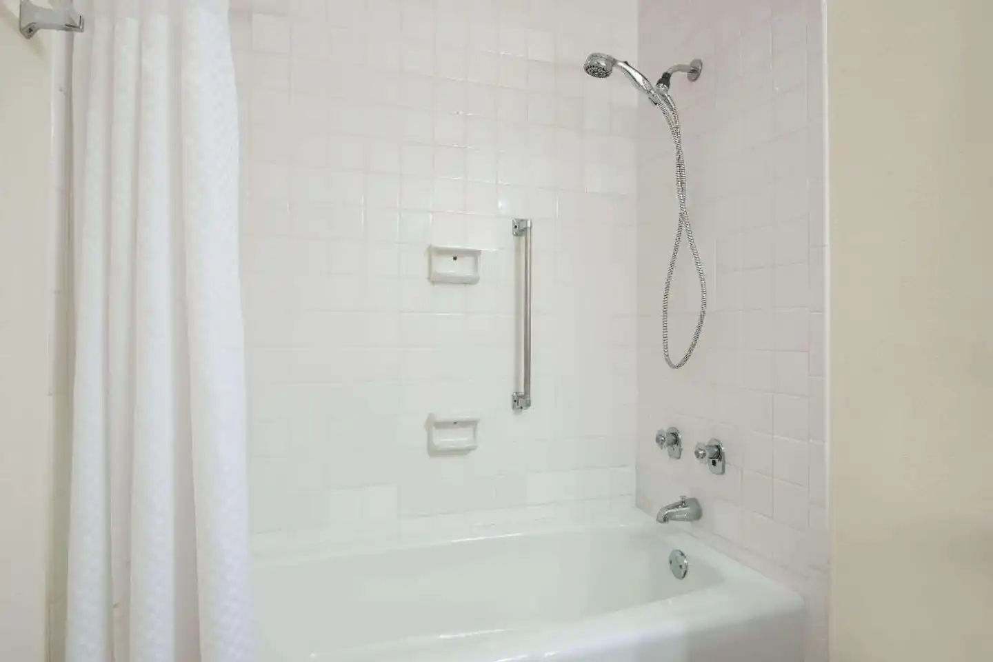 Days Inn by Wyndham Colorado City Badezimmer