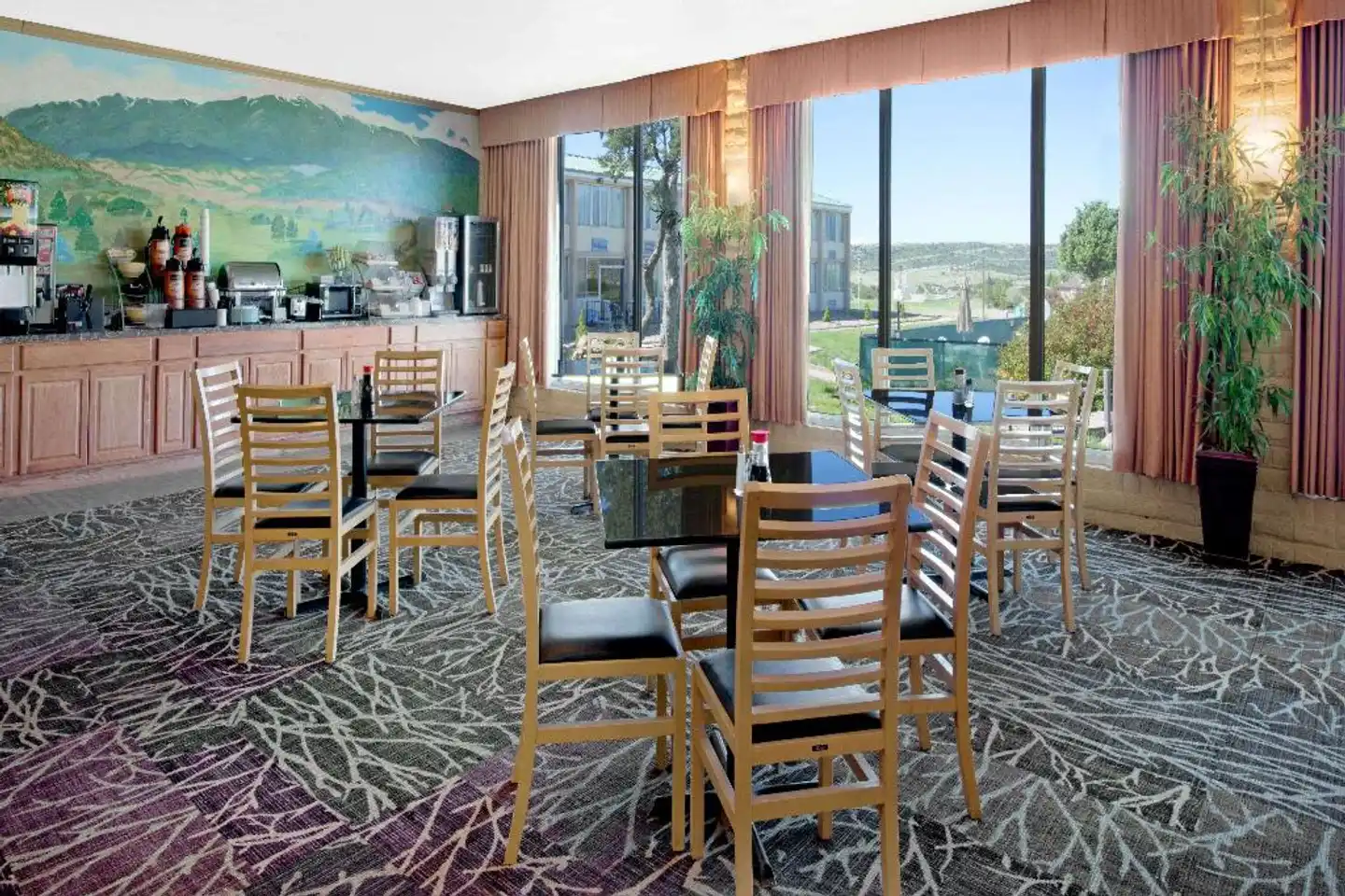 Days Inn by Wyndham Colorado City Bar