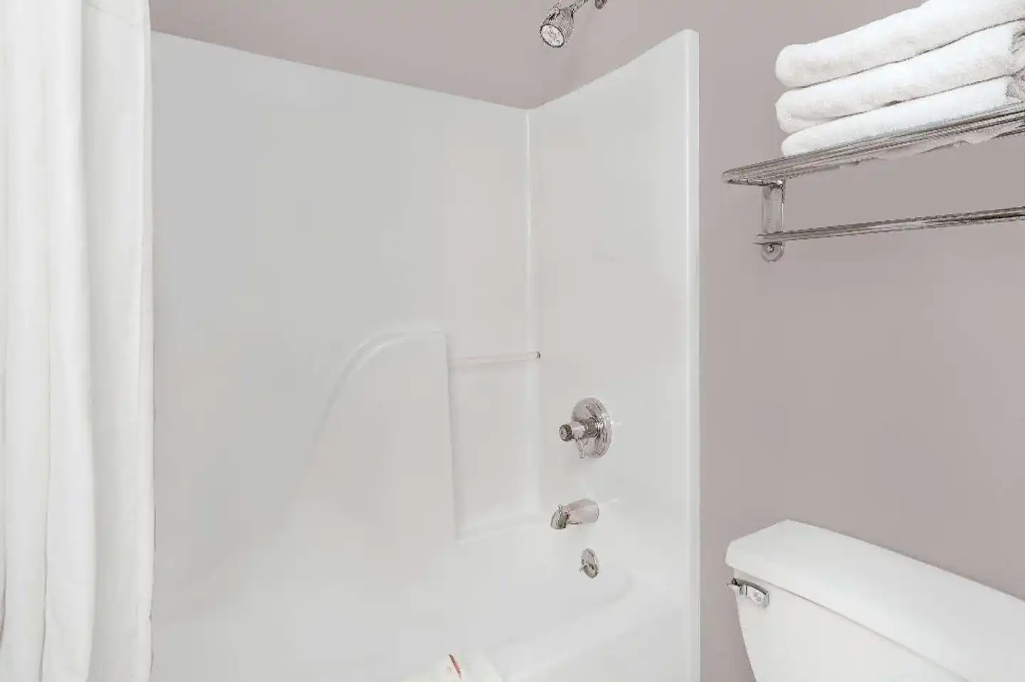Baymont by Wyndham San Marcos Badezimmer