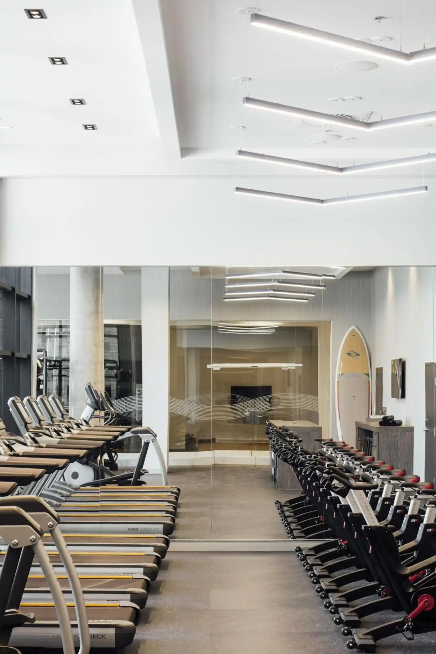 Entourage sur-le-Lac Lobby