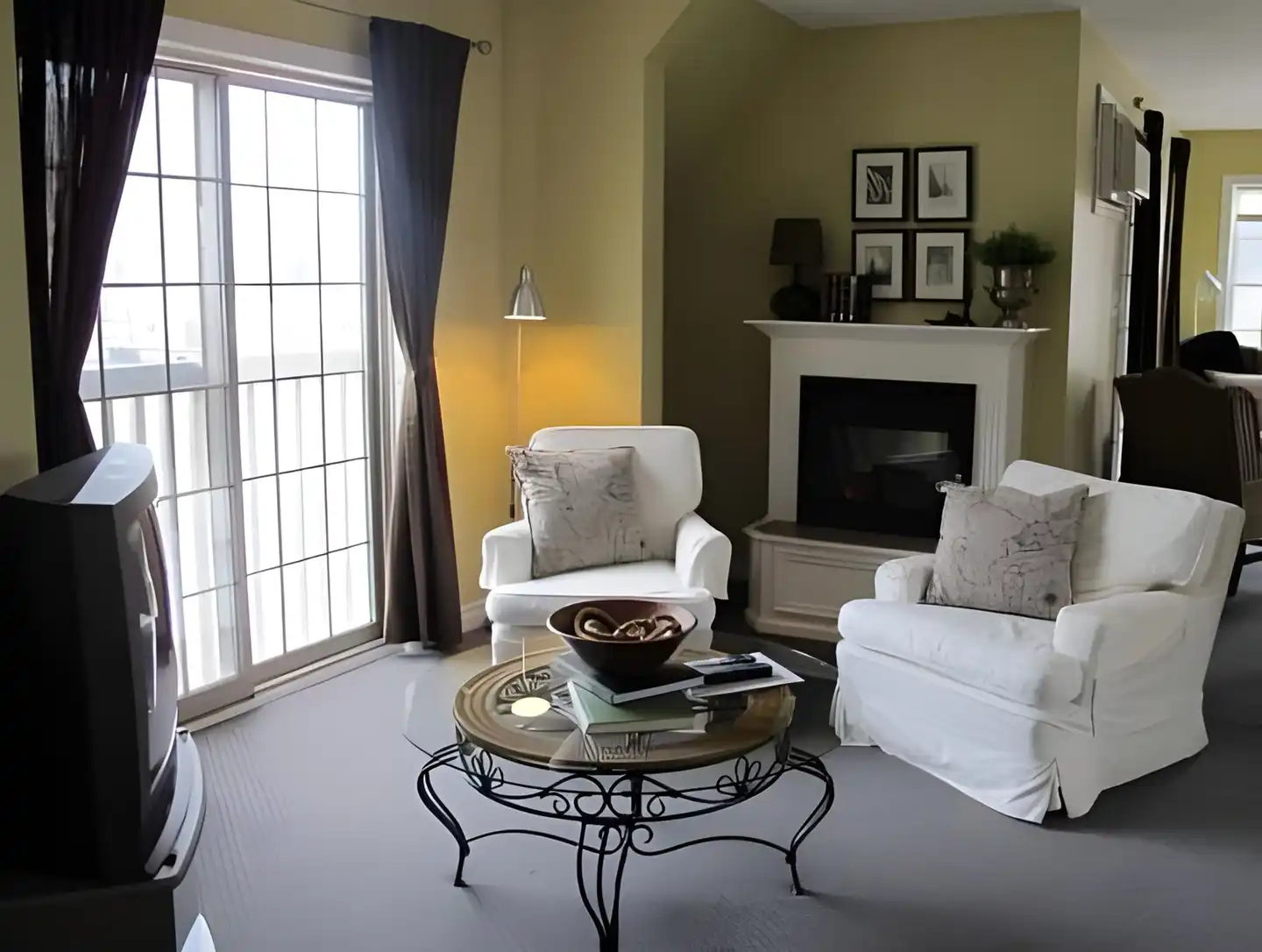 Inn on the Harbour Lobby