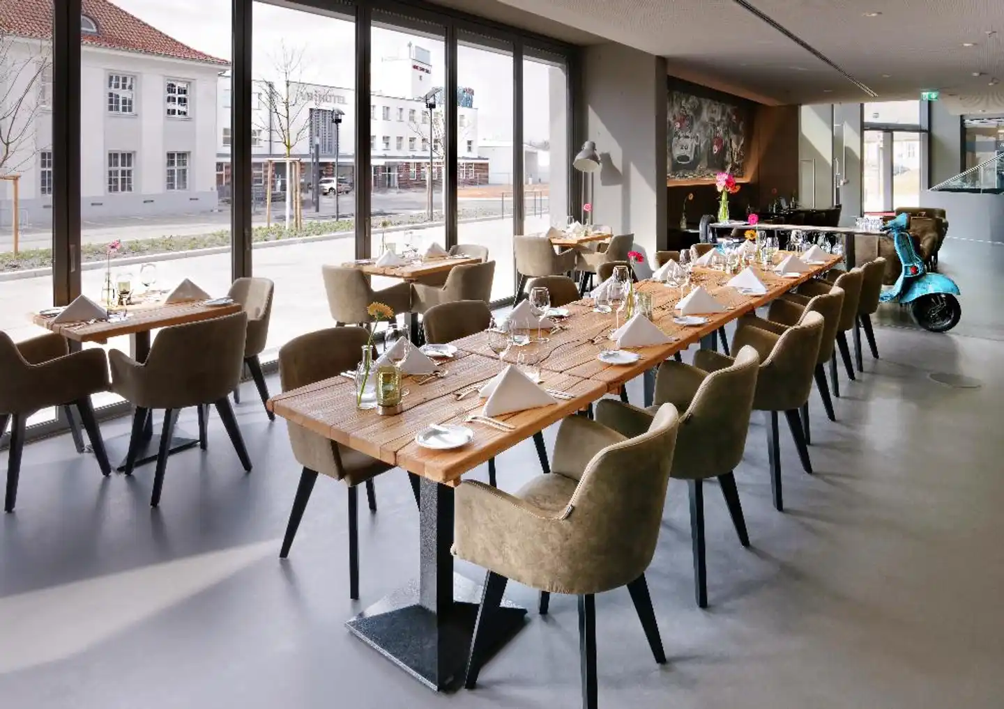 V8 Hotel Classic Motorworld Region Stuttgart Restaurant