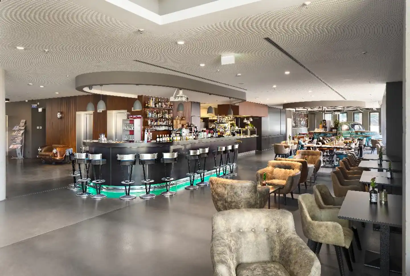 V8 Hotel Classic Motorworld Region Stuttgart Bar