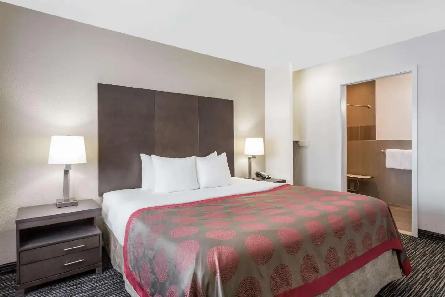 Ramada Limited Monterey Wohnbeispiel