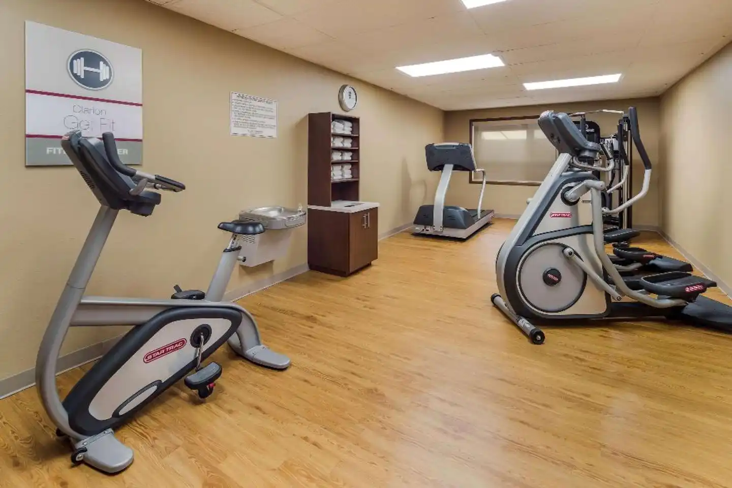 Clarion Hotel & Suites Fairbanks near Ft. Wainwright Sport und Entertainment