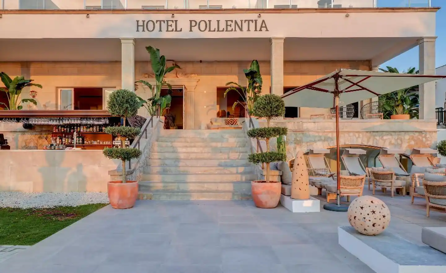 Hoposa Pollentia Lobby