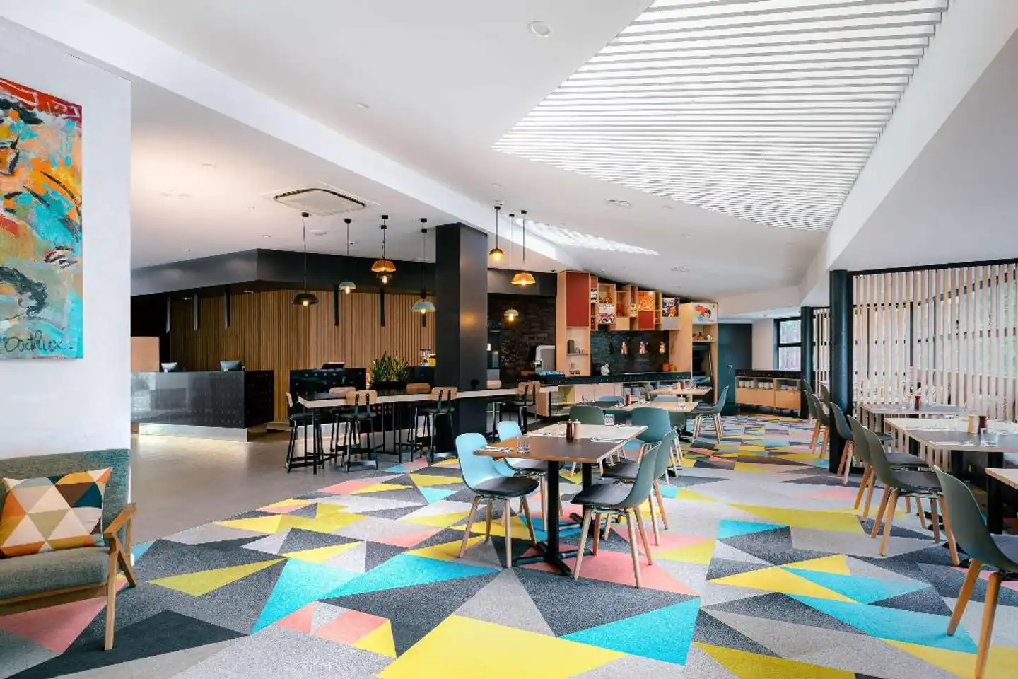 Atura Wellington Bar