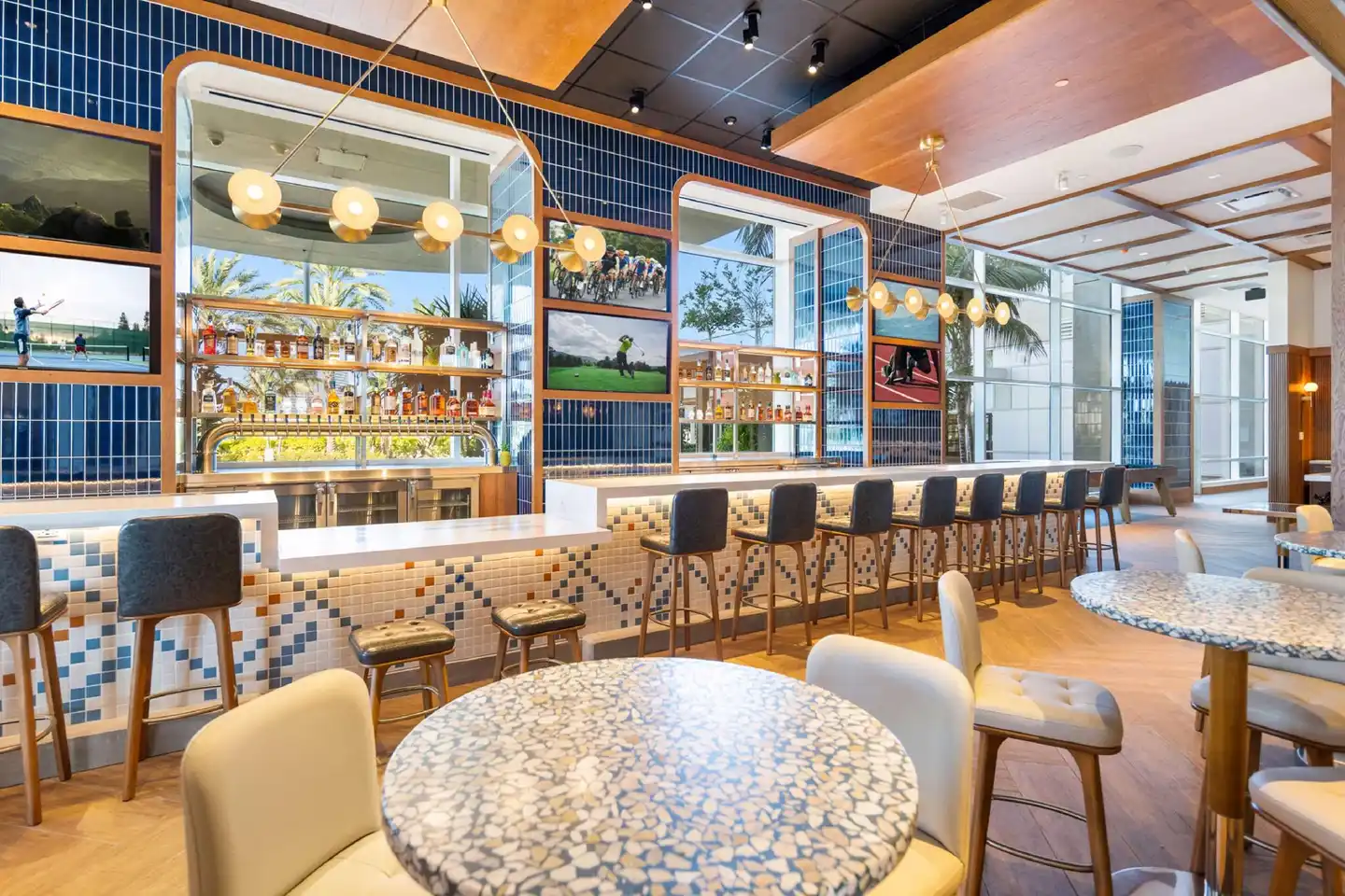Hilton San Diego Bayfront Bar