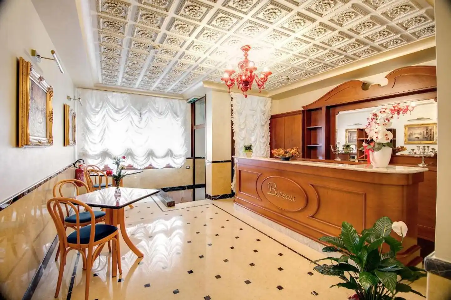 Domus Cavanis Lobby