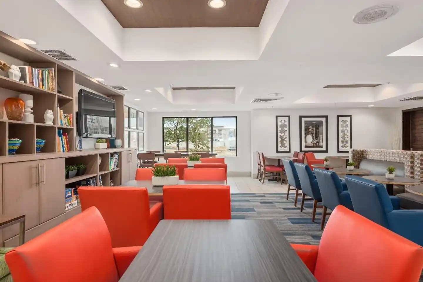 Holiday Inn Express West Valley City Lobby