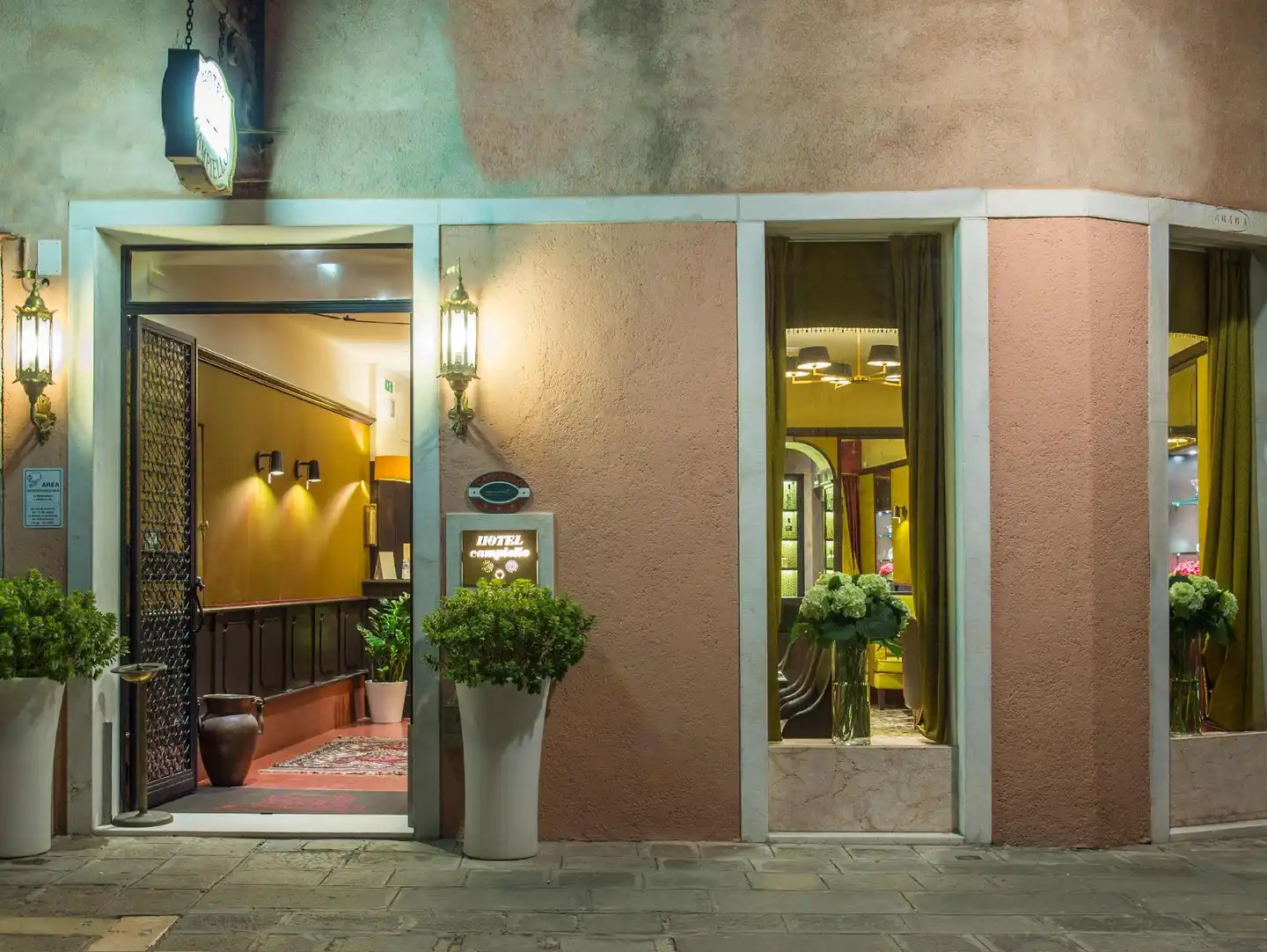 Campiello Lobby