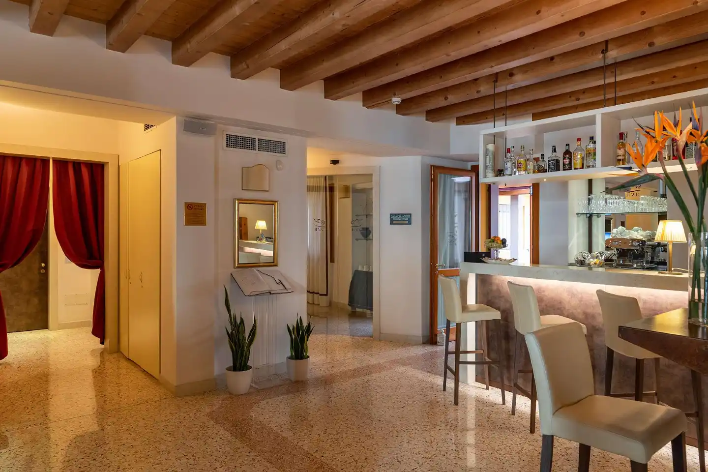 Villa Costanza Lobby