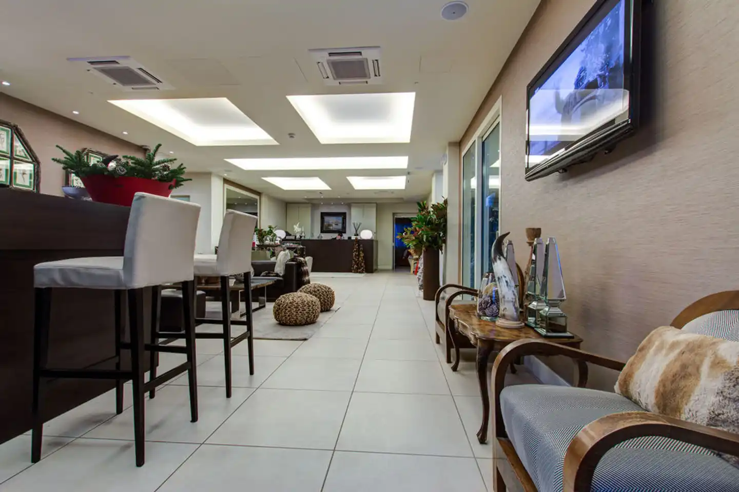 Hotel Kent Lobby