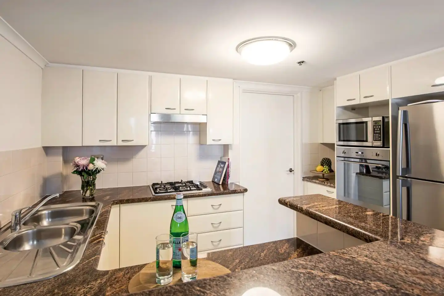 Oaks Sydney Castlereagh Suites Wohnbeispiel
