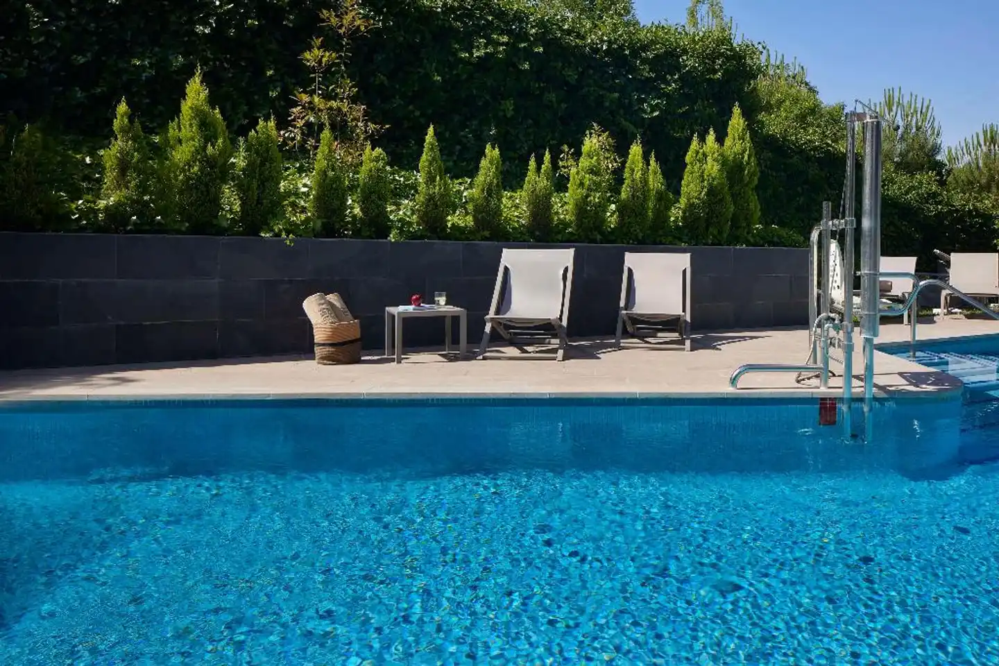 NH Madrid Ribera del Manzanares Pool