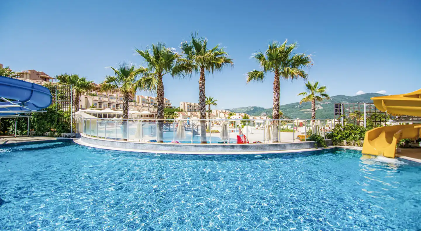 Wyndham Residences Kusadasi Golf & Spa Pool