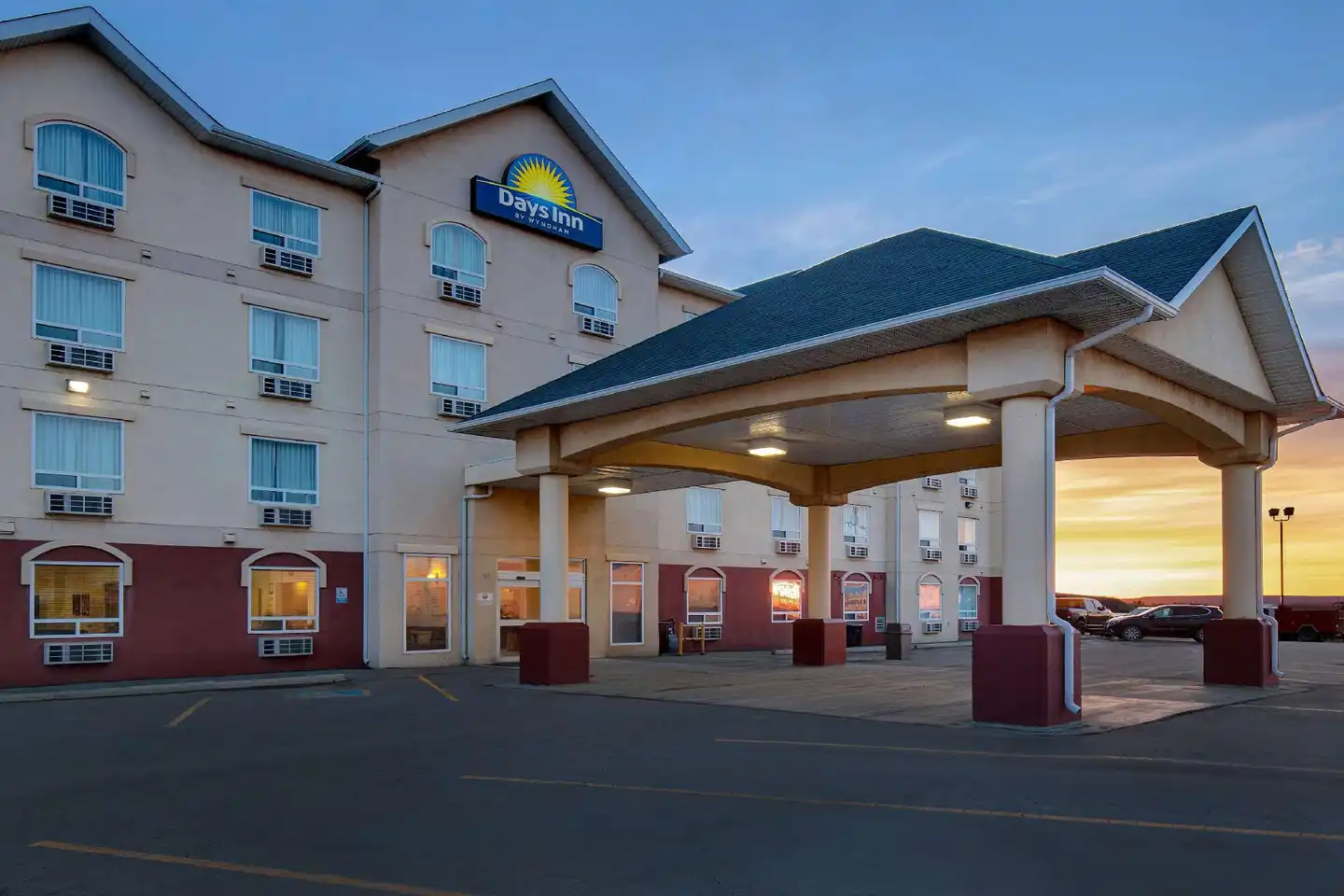 Days Inn by Wyndham Dawson Creek Aussenansicht