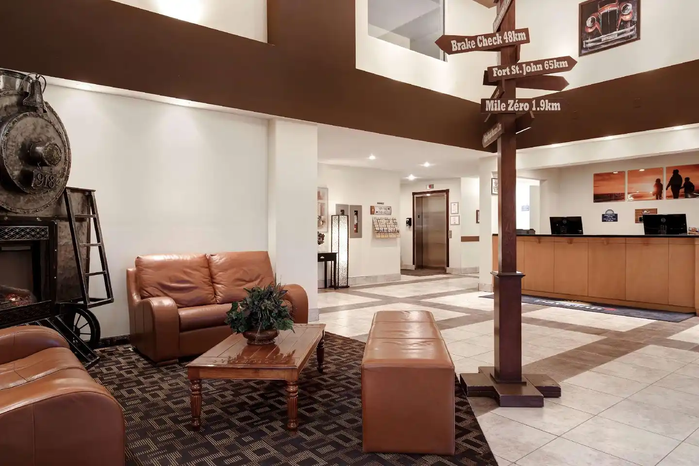 Days Inn by Wyndham Dawson Creek Lobby