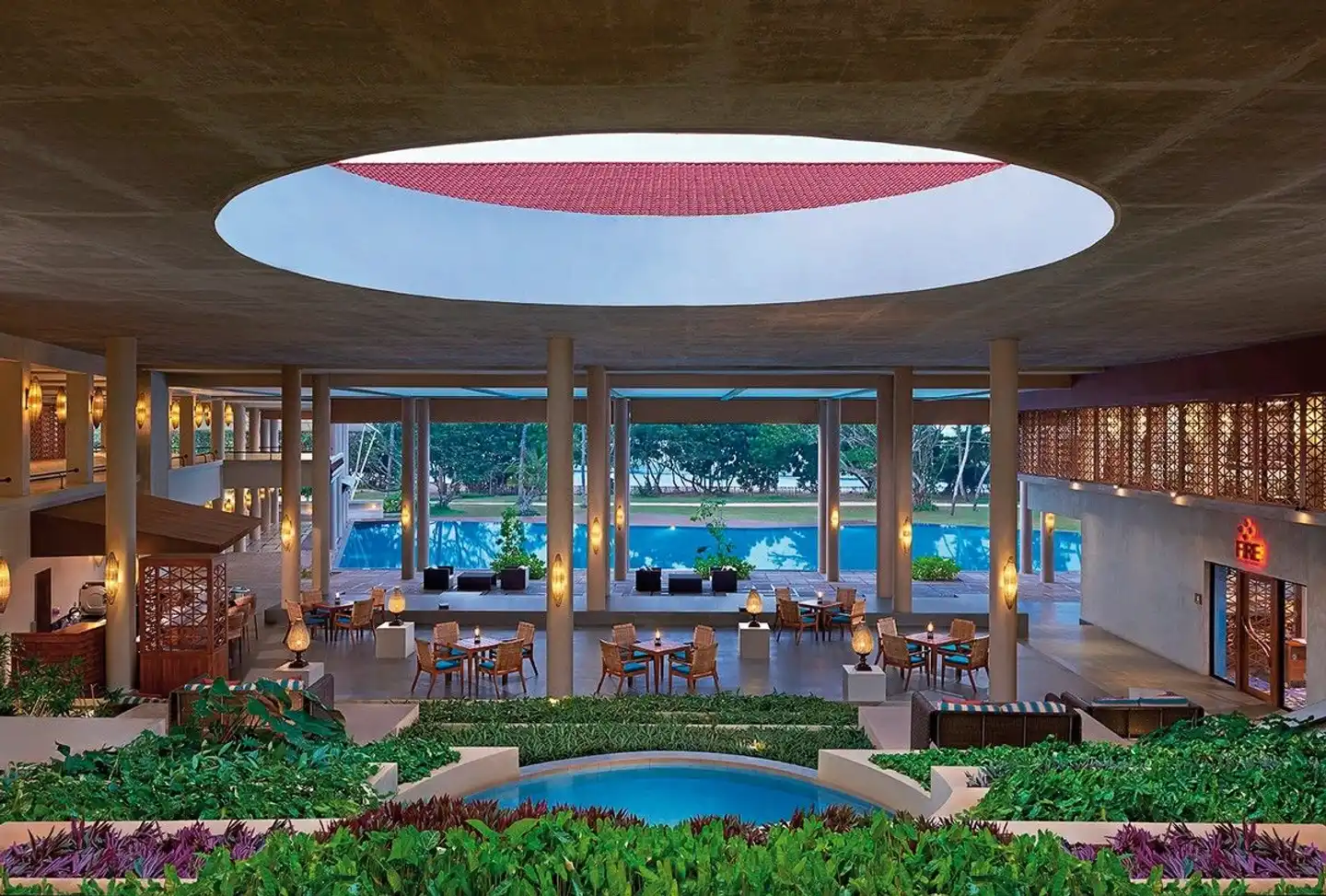 Cinnamon Bey Lobby