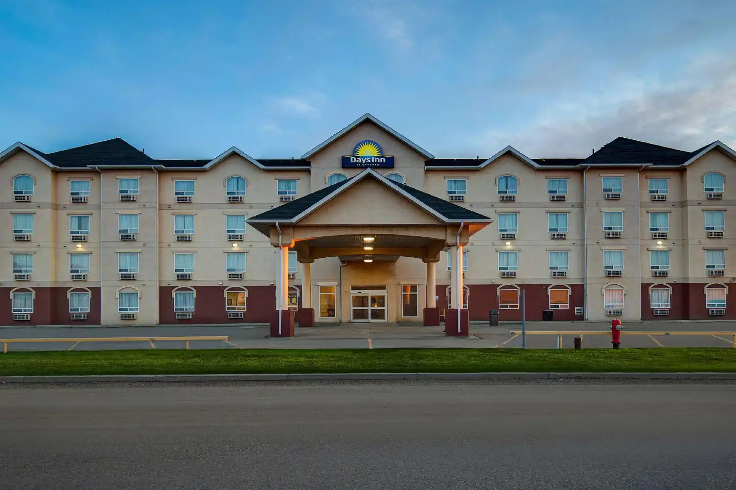 Days Inn by Wyndham Dawson Creek Aussenansicht