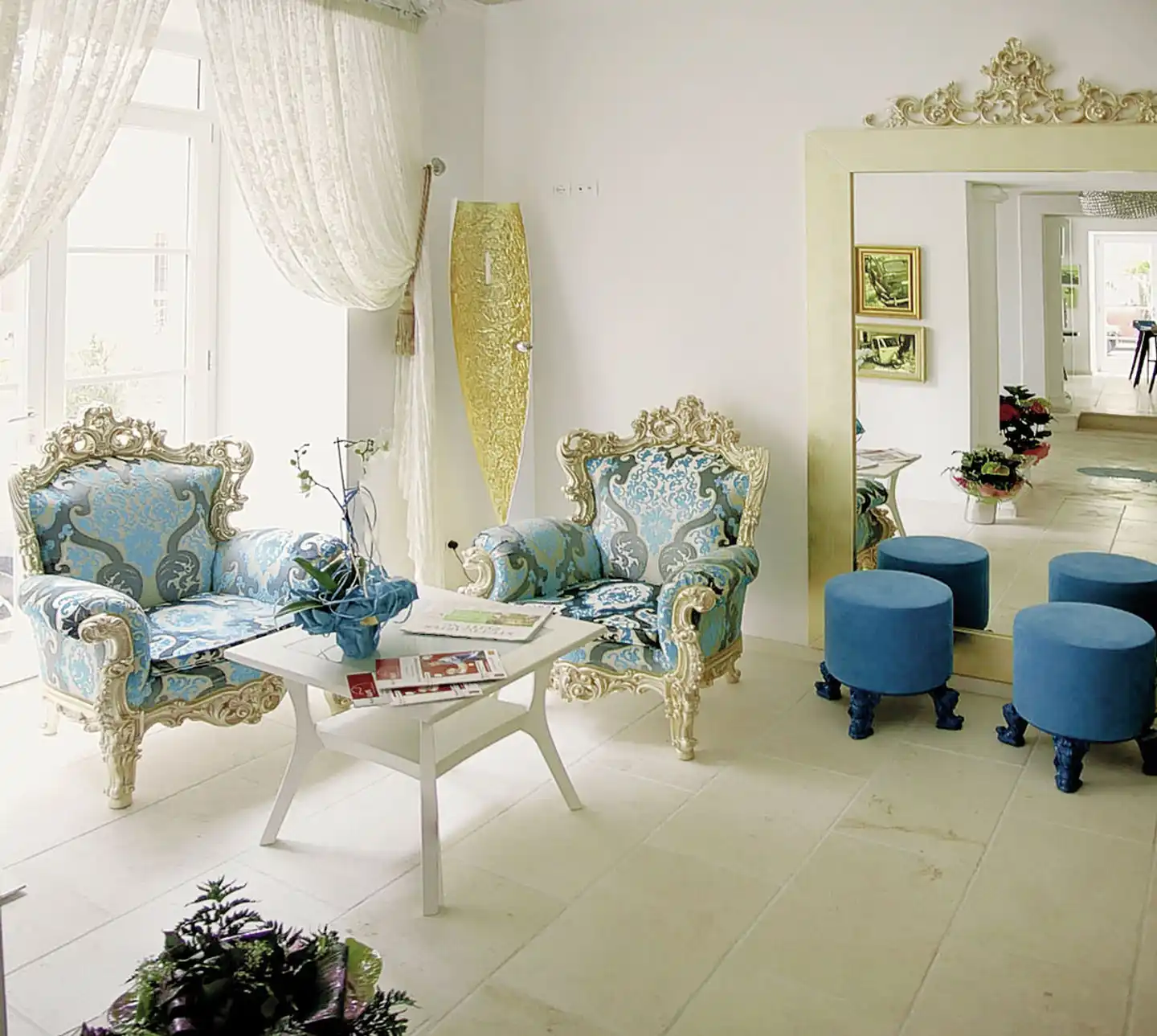 Piccolo Grand Hotel Lobby