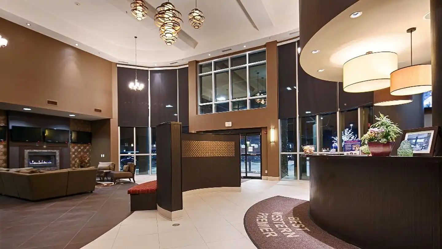Best Western Premier Freeport Inn & Suites Lobby