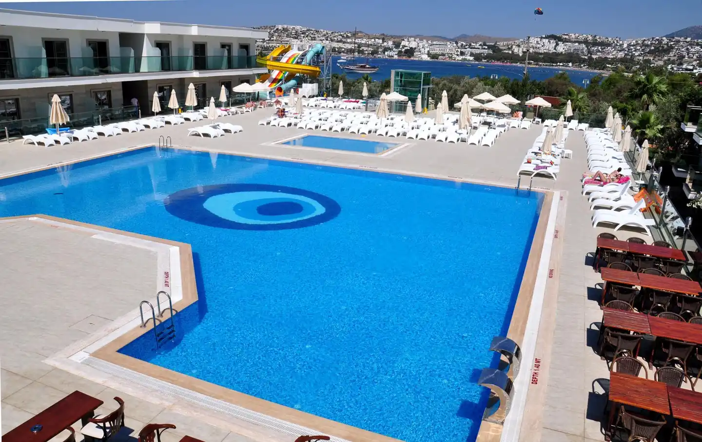 Jasmin Beach Hotel Pool