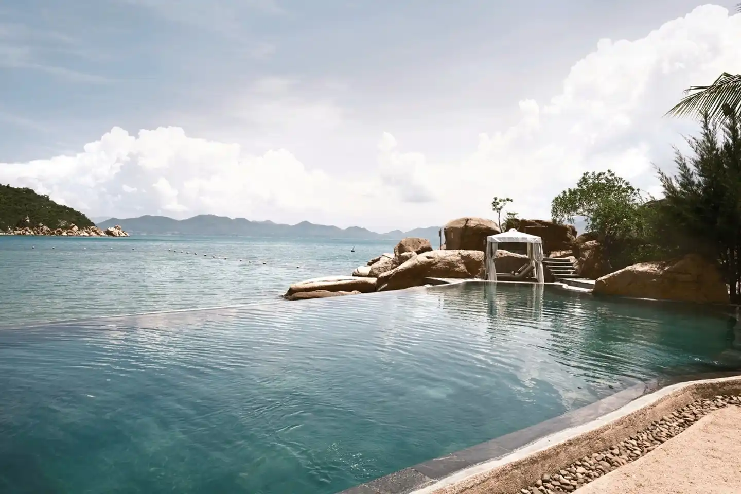 L'Alya Ninh Van Bay Pool