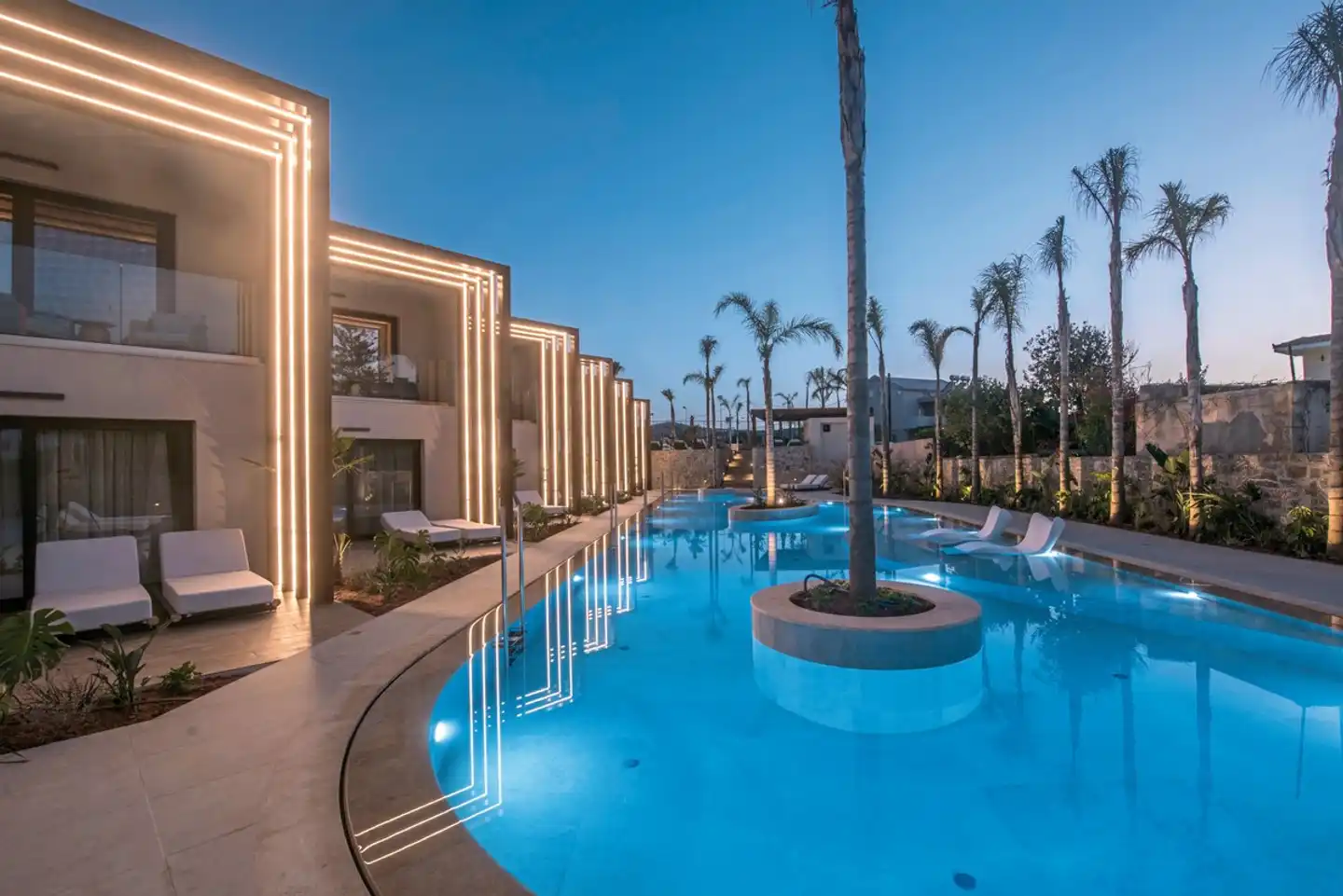 Noble Hotel Suites Pool
