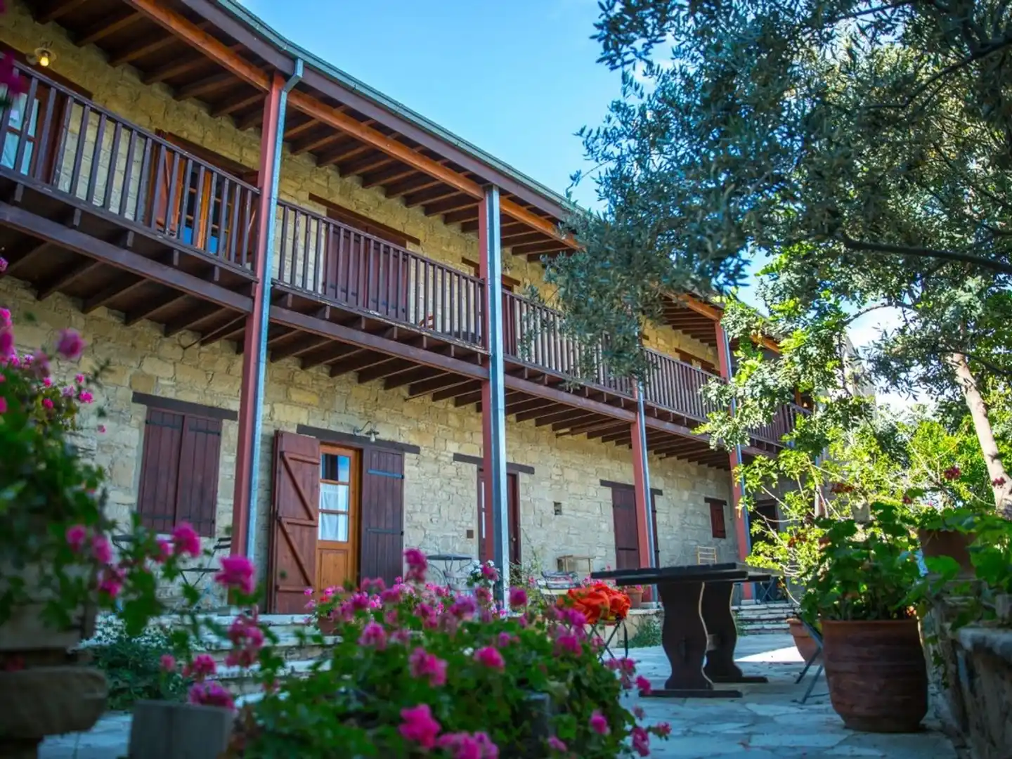 Eveleos Country House Aussenansicht