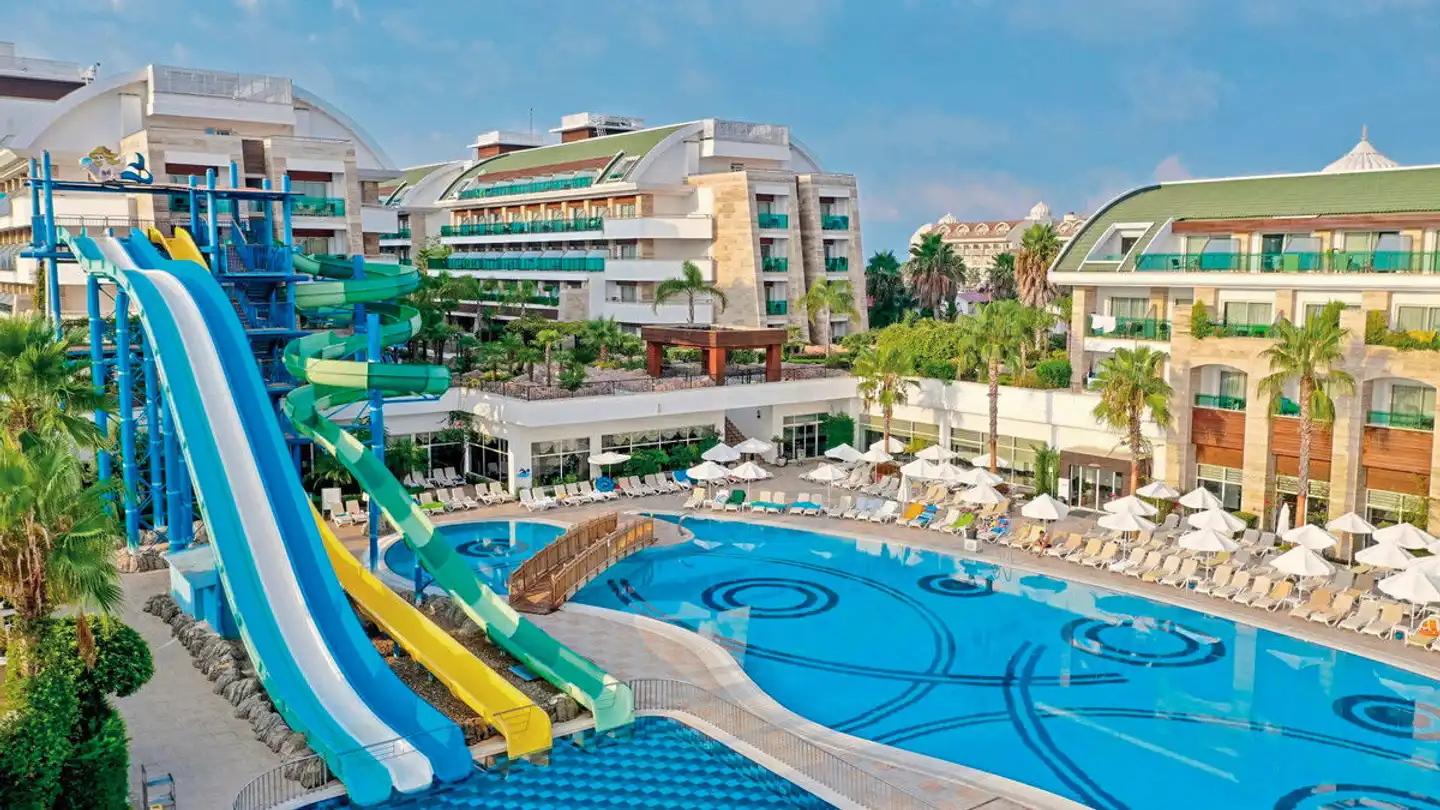 Crystal Waterworld Resort & Spa Pool