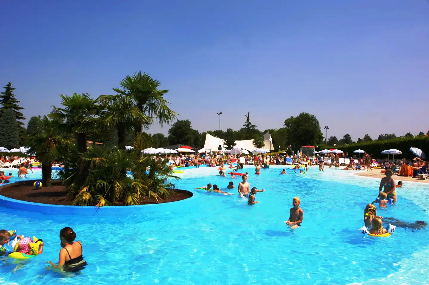 Camping Bella Italia Pool