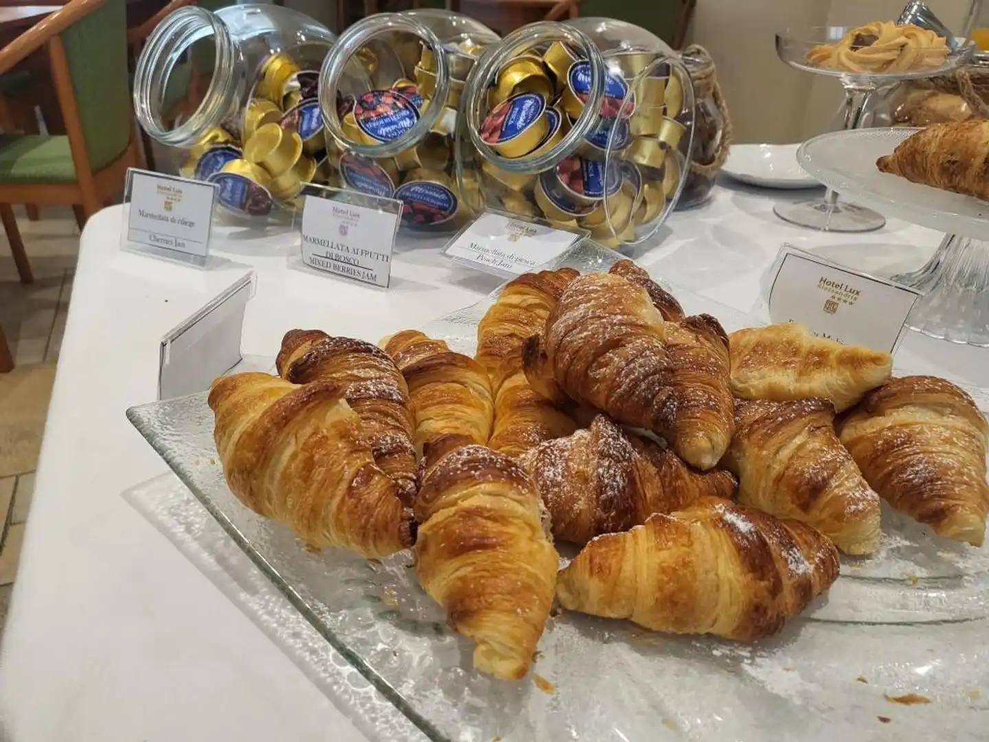 Lux Restaurant