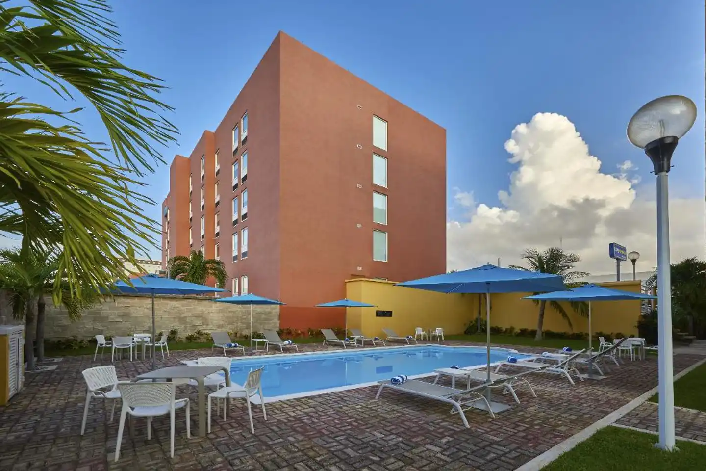 City Express Junior Cancún Terrasse