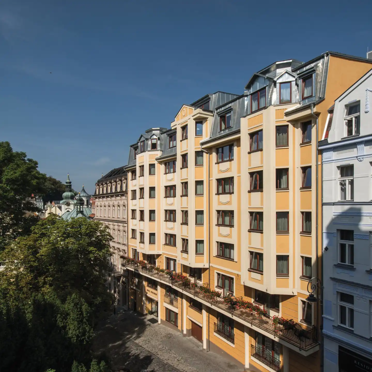 Luxury Spa & Wellness Hotel Prezident Aussenansicht