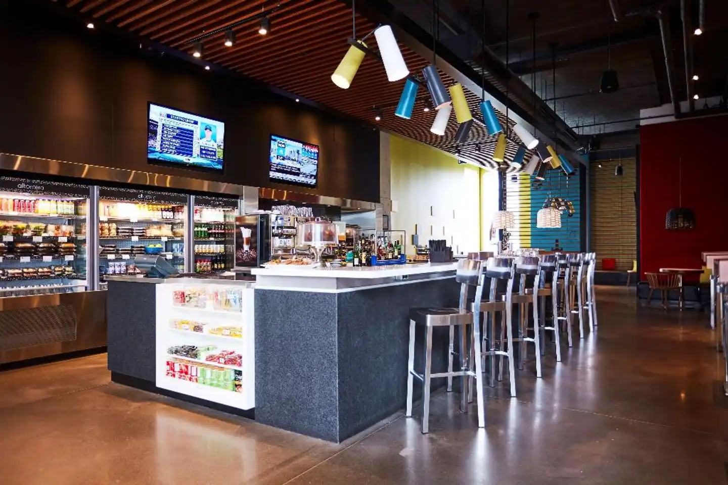 Alt Hotel Toronto Airport Bar