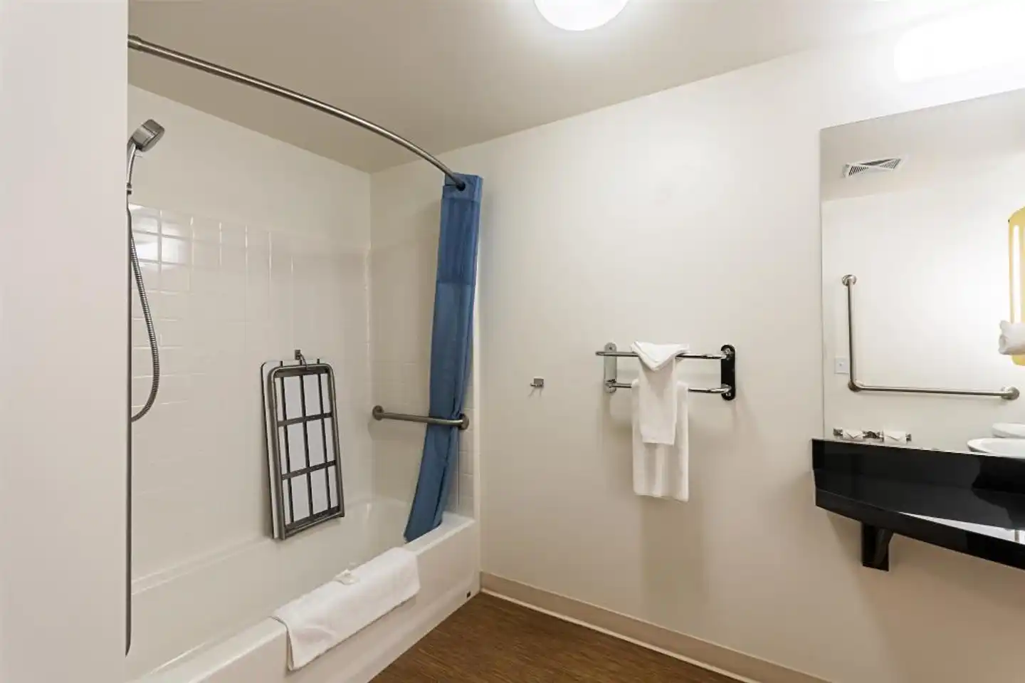 Motel 6 Moosomin, SK Badezimmer