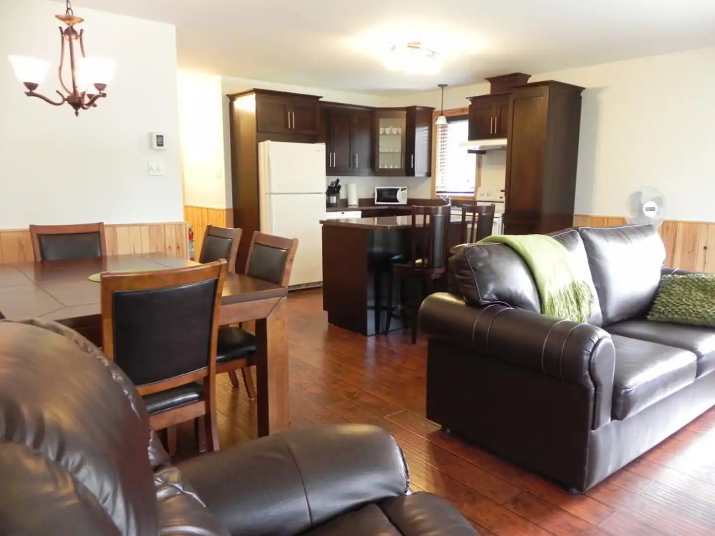 Chalets et Spa Lac Saint-Jean Lobby