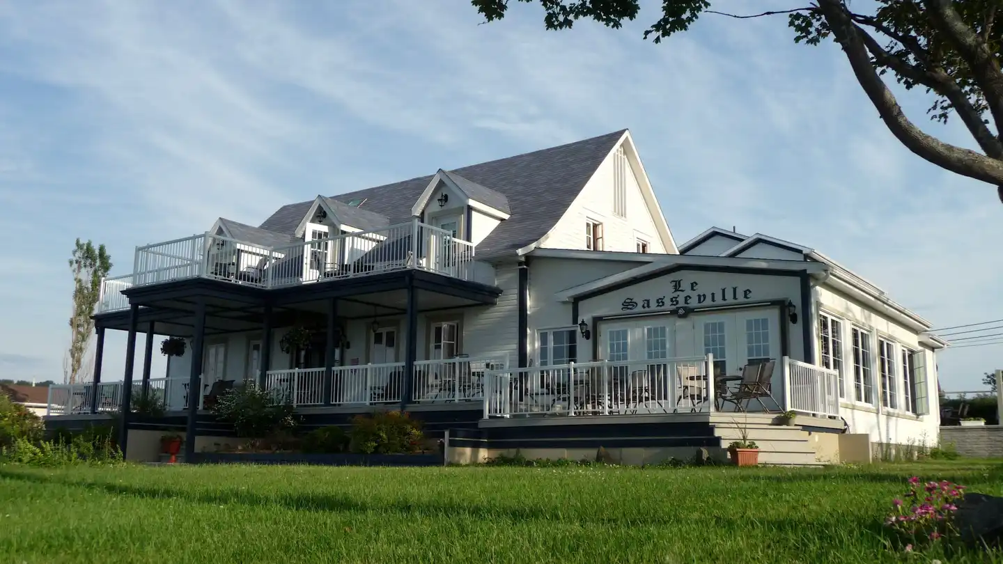 Auberge Seigneurie des Monts Aussenansicht