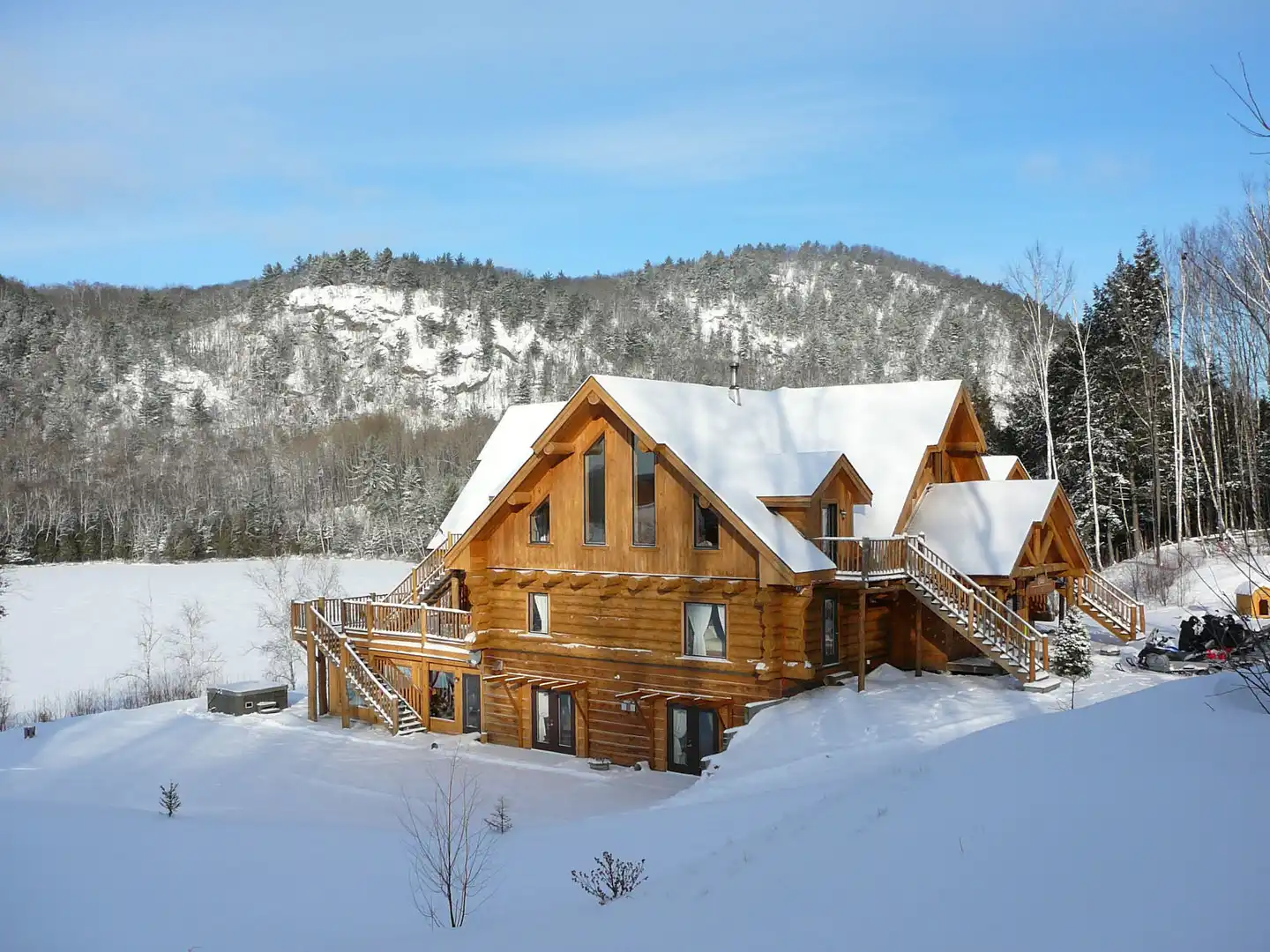 Auberge Couleurs de France Pool