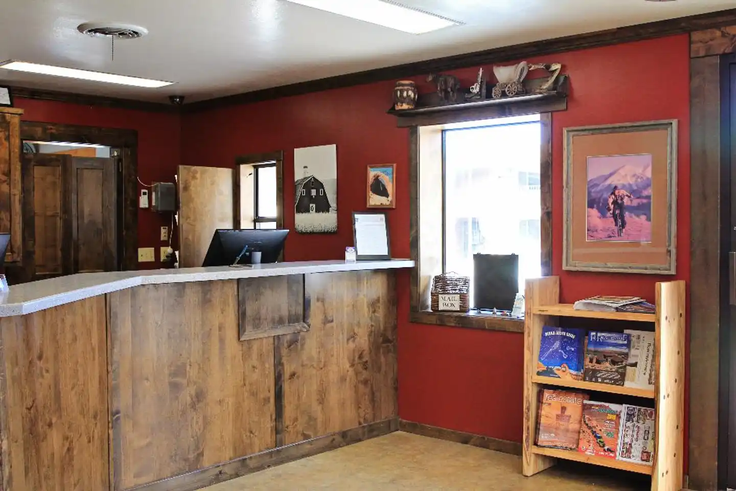 Bowen Motel Lobby