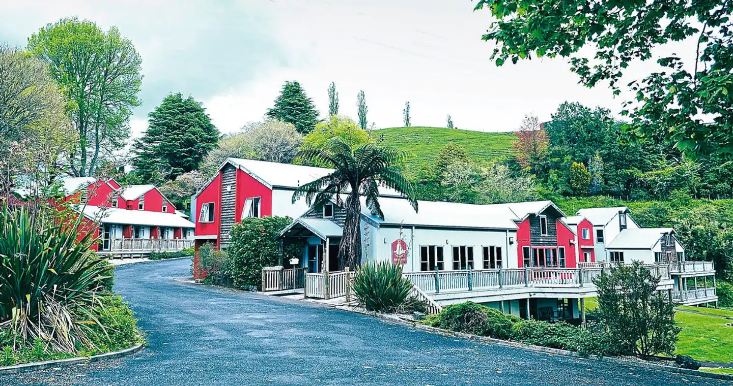 Waitomo Village Chalets Aussenansicht