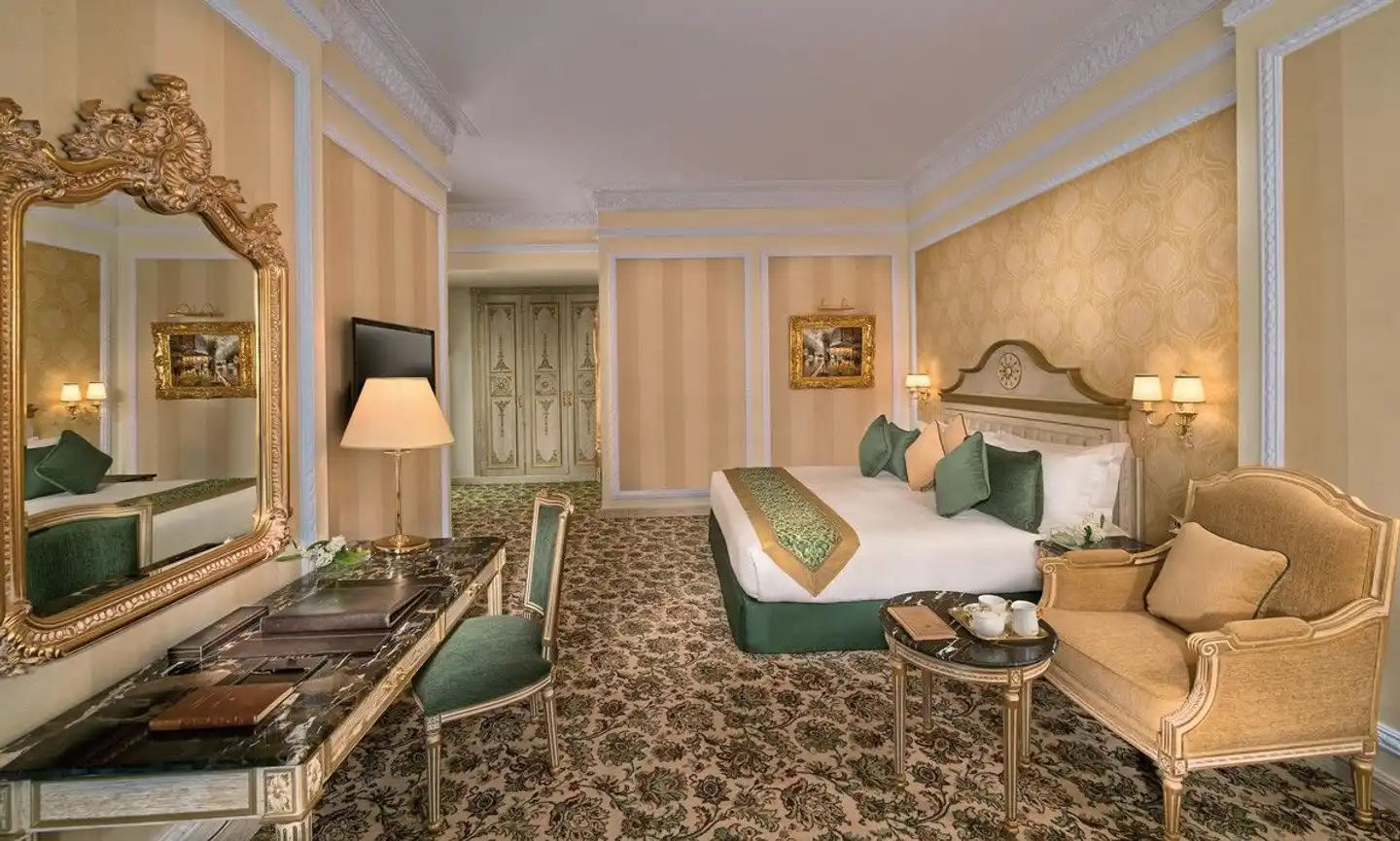 Royal Rose Abu Dhabi, Curio Collection by Hilton Wohnbeispiel
