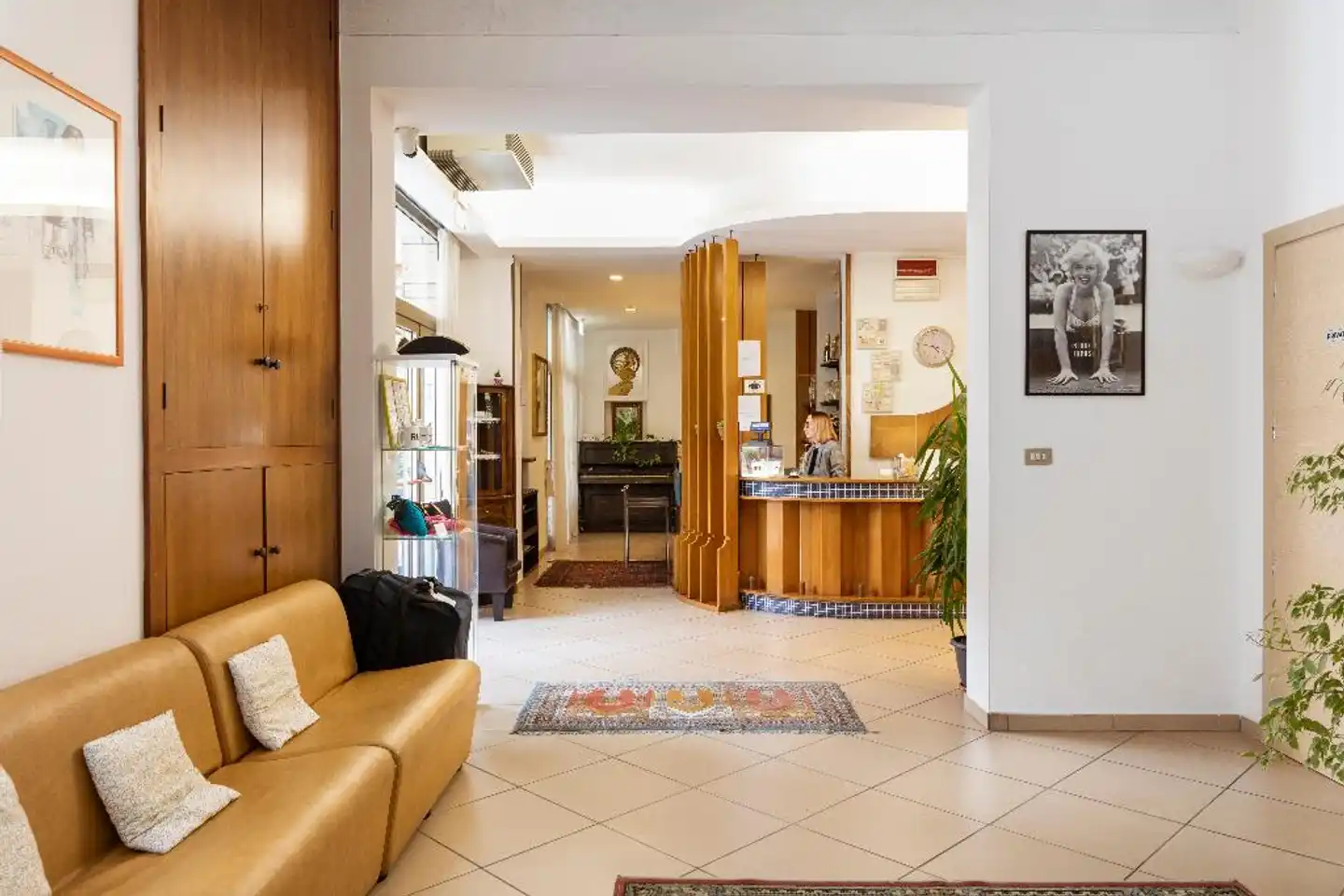 Ausonia Lobby
