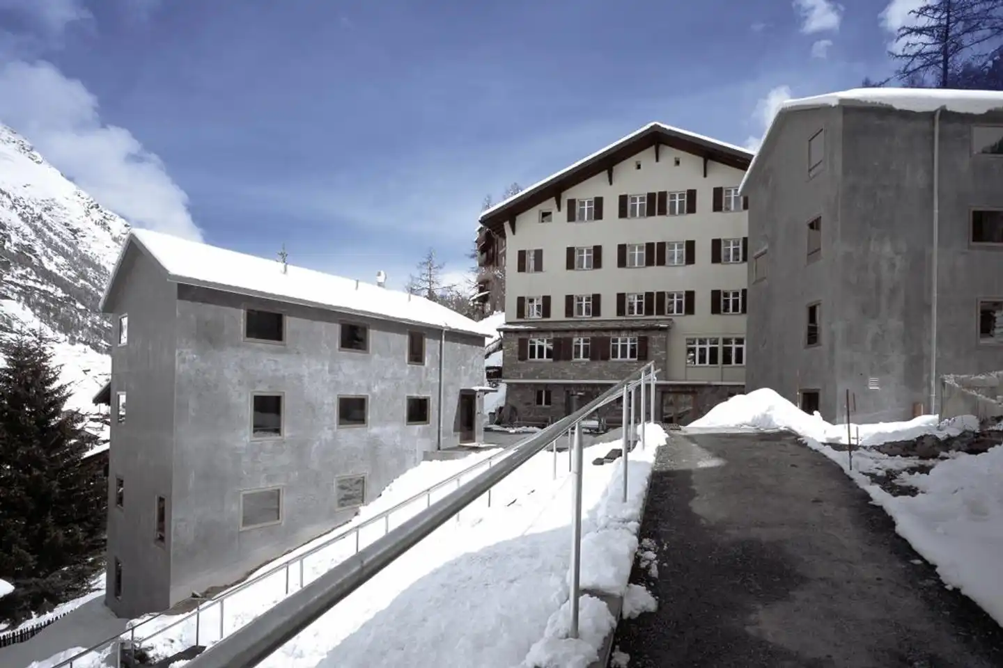 Zermatt Youth Hostel Aussenansicht